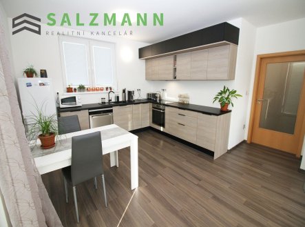 Pronájem bytu, 4+kk, 82 m²