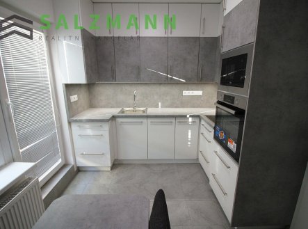 Pronájem bytu, 2+1, 67 m²