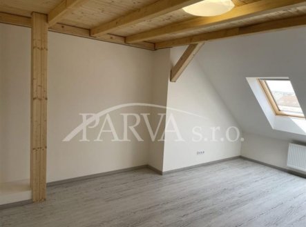 Pronájem bytu, 3+kk, 90 m²