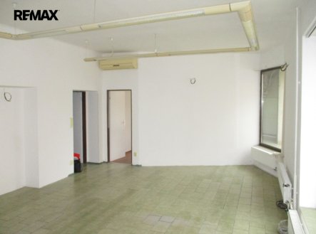 Pronájem obchodní prostory, 120 m²