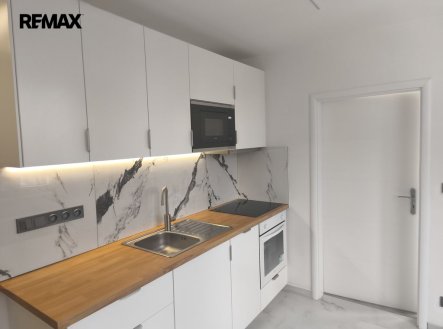 Pronájem bytu, 2+1, 40 m²