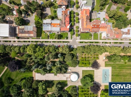 Prodej nájemního domu, 1 301 m²