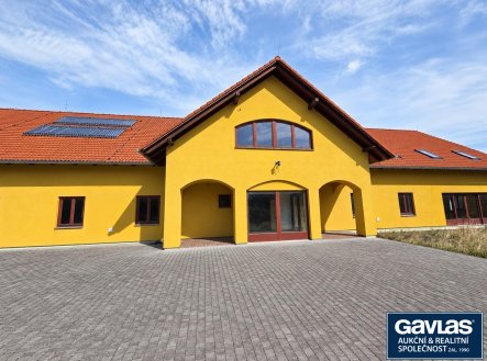 Prodej komerčního objektu, jiný, 570 m²