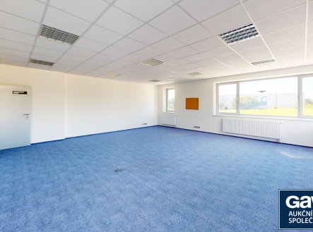Pronájem kanceláře, 400 m²