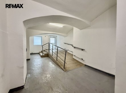 Pronájem skladu, 520 m²