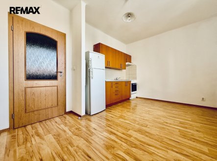 Pronájem bytu, 2+kk, 42 m²