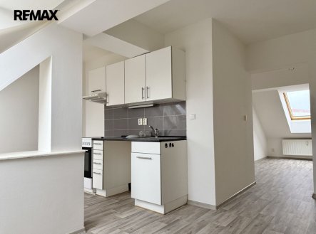 Pronájem bytu, 1+kk, 39 m²