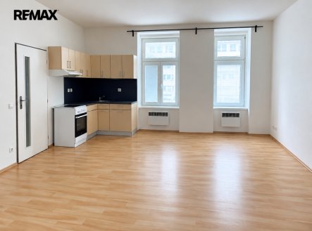Pronájem bytu, 1+kk, 38 m²