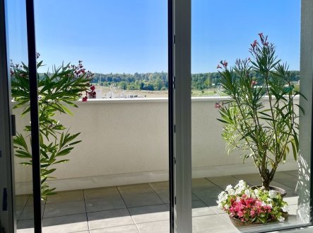 Pronájem bytu, 2+kk, 66 m²