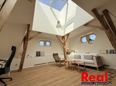 Pronájem kanceláře, 28 m²