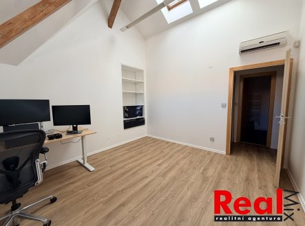 Pronájem kanceláře, 13 m²