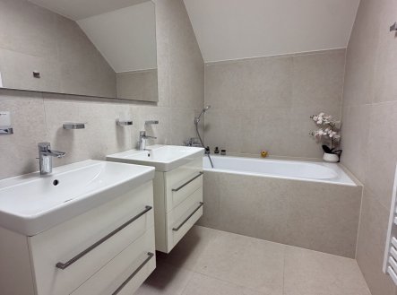 Pronájem bytu, 3+kk, 69 m²
