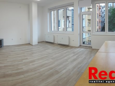 Pronájem kanceláře, 33 m²