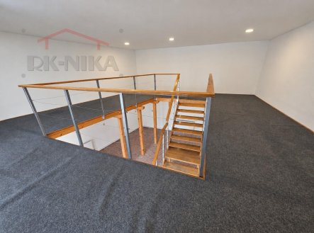 Pronájem obchodní prostory, 100 m²