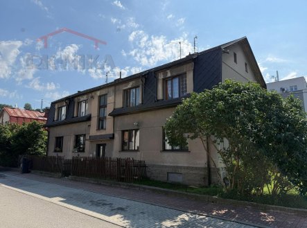Prodej nájemního domu, 1 317 m²