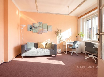 Pronájem kanceláře, 66 m²