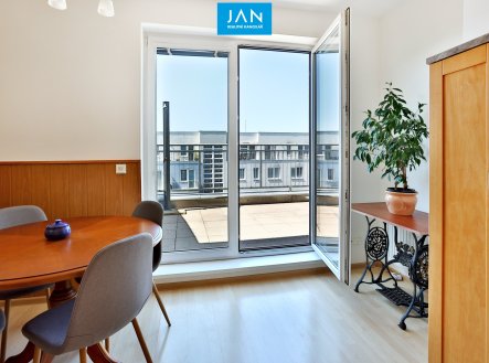 Pronájem bytu, 3+kk, 125 m²