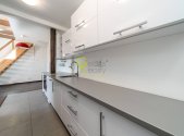 Pronájem bytu, 2+kk, 64 m²