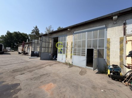 Pronájem výrobní prostory, 391 m²