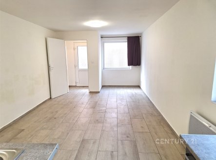 Pronájem bytu, 1+kk, 26 m²