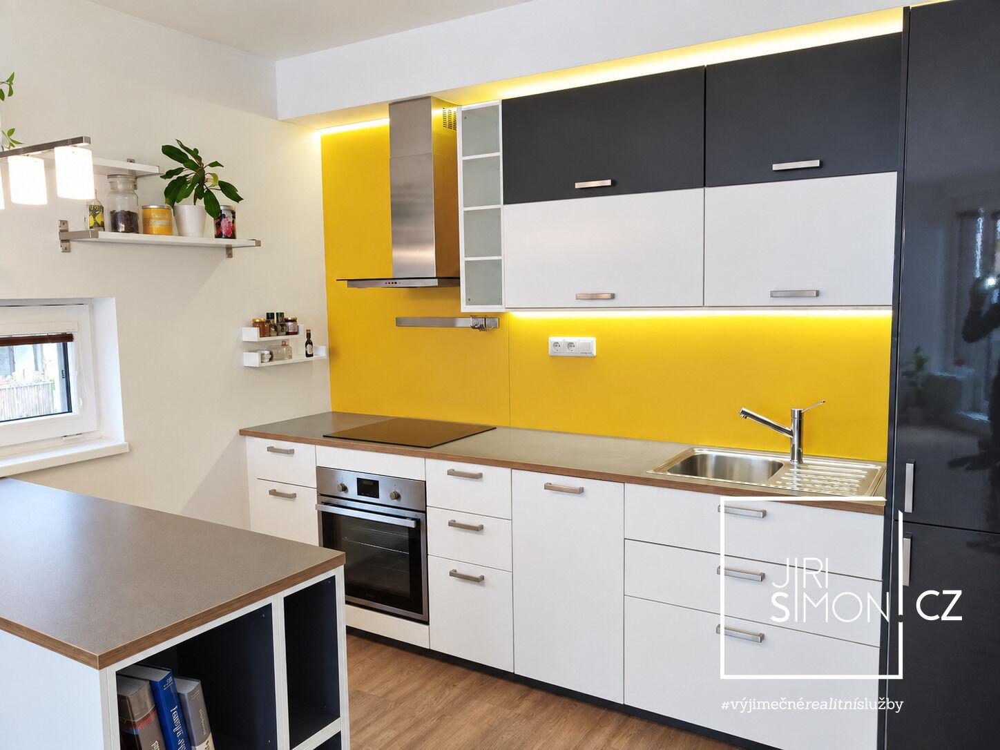 Pronájem 2+kk, 56 m2, Praha - Střížkov, ul. Zakšínská