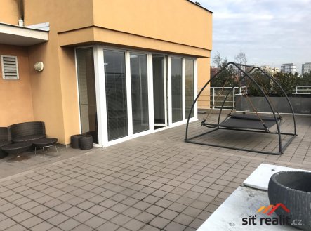 Pronájem bytu, 3+1, 250 m²