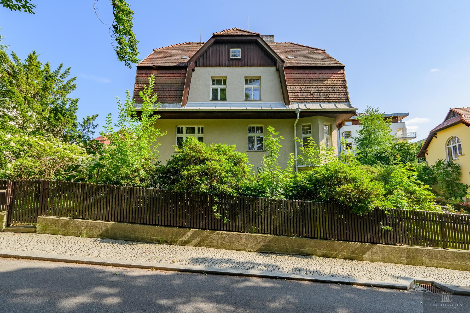 2026-08-05-16-25-33-CZ8_3570