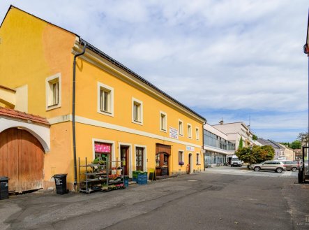 Prodej nájemního domu, 390 m²