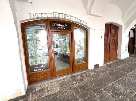 Prodej nájemního domu, 340 m²