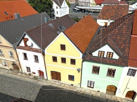 Prodej nájemního domu, 215 m²