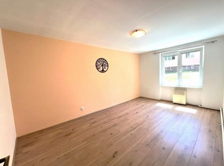 Pronájem bytu, 2+kk, 43 m²