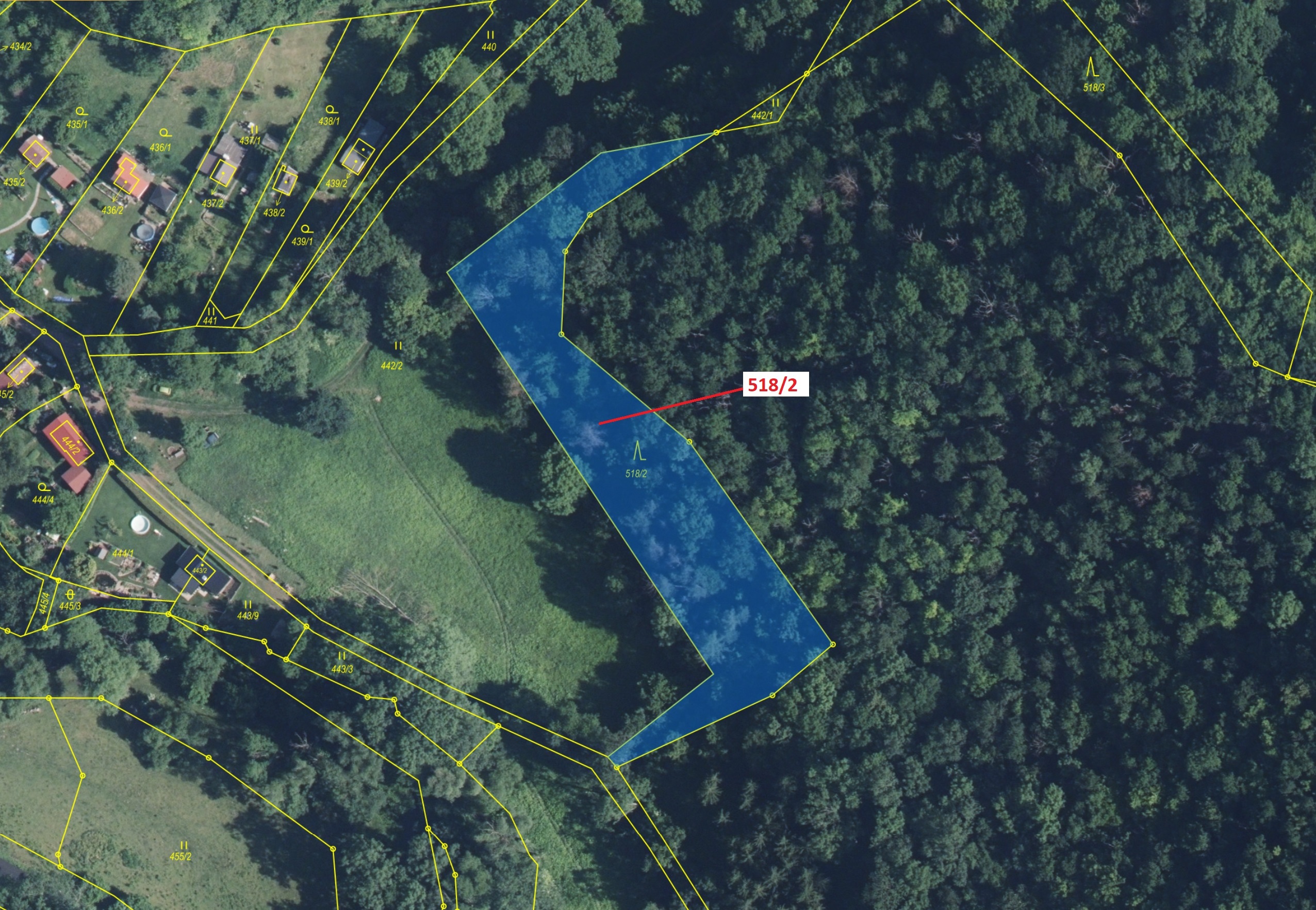 Lesní pozemek o výměře 2957 m2, podíl 1/1, katastrální území Malé Březno nad Labem, obec Malé Březno