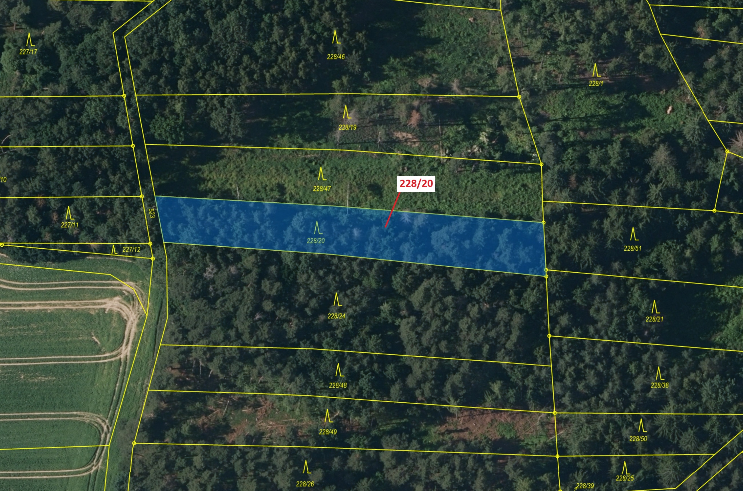 Lesní pozemek o výměře 1924 m2, podíl 1/1, katastrální území Břežany u Rakovníka, obec Břežany, obec