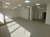 Pronájem - obchodní prostor, 130 m²