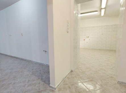 Pronájem skladu, 143 m²