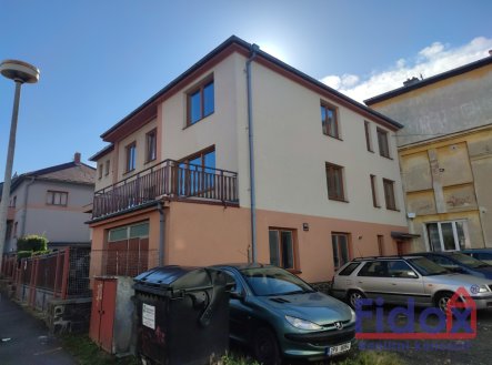 Pronájem bytu, 3+1, 90 m²