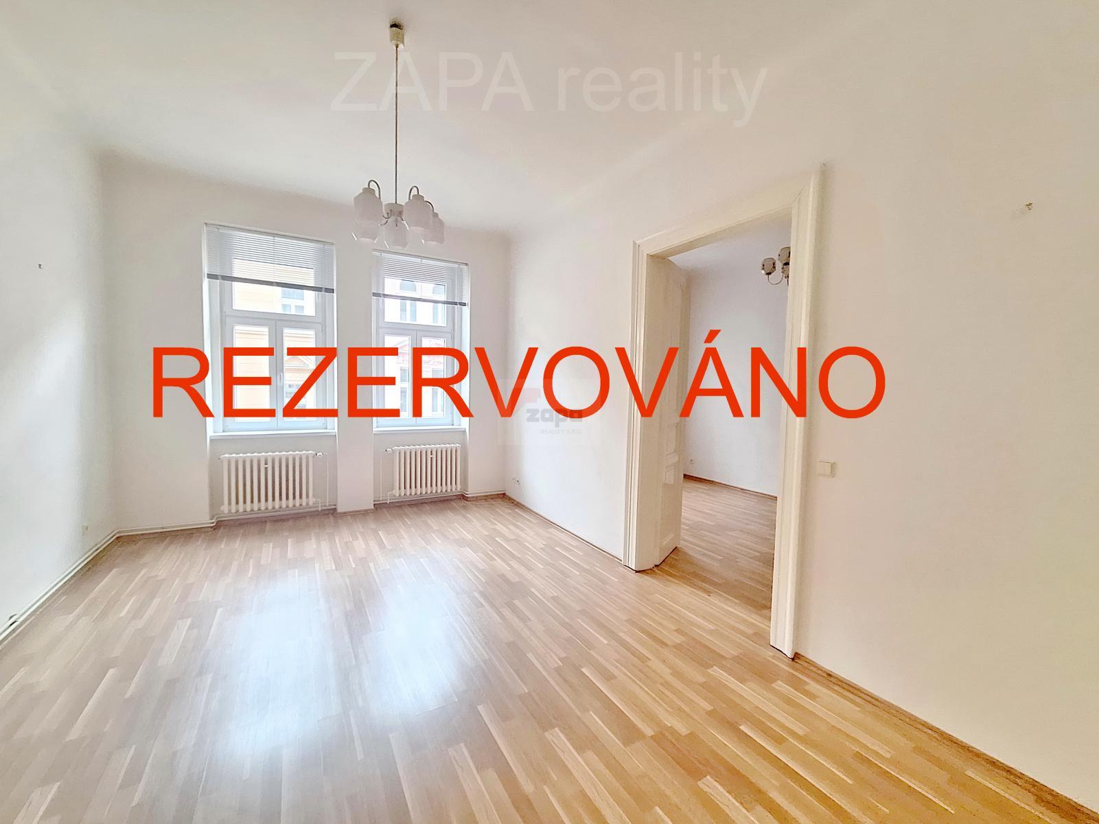 obývací pokoj 1 nápis rezervace