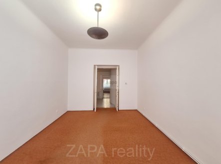 pokoj 2 logo | Pronájem bytu, 1+1, 49 m²