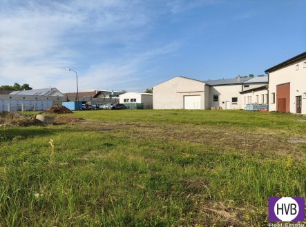 Pronájem pozemku pro komerční výstavbu, 1 700 m²