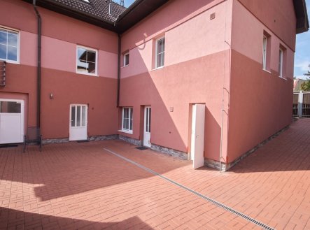 Pronájem bytu, 2+kk, 67 m²