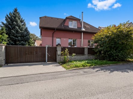 Pronájem bytu, 6+1, 162 m²