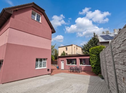 Pronájem obchodní prostory, 32 m²
