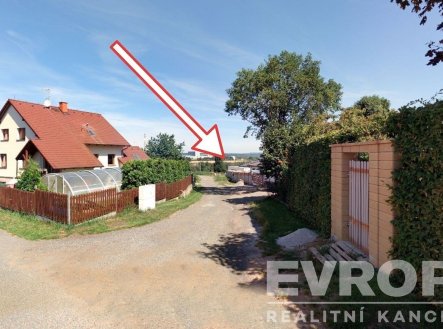 . | Prodej - pozemek pro bydlení, 1 300 m²