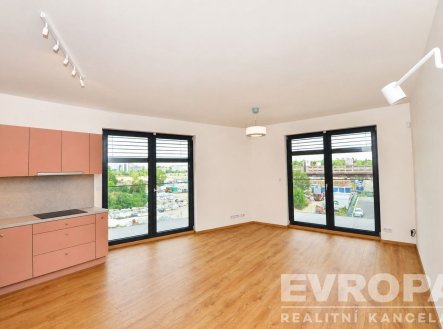 . | Pronájem bytu, 3+kk, 75 m²