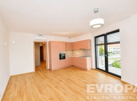 . | Pronájem bytu, 3+kk, 75 m²