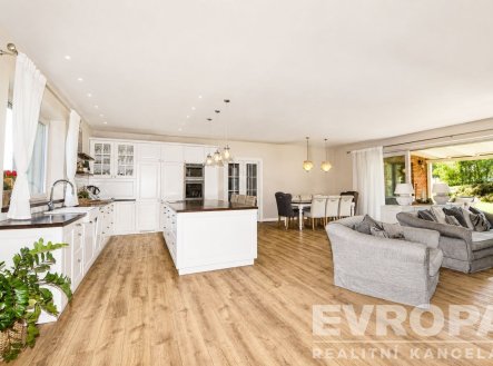 Pronájem domu/vily, 260 m²