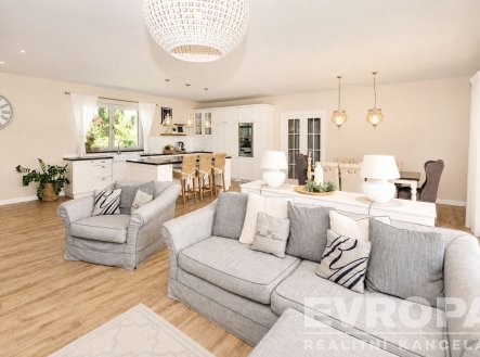 Pronájem domu/vily, 260 m²