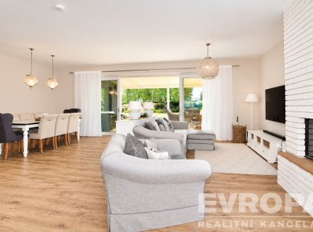 Pronájem domu/vily, 260 m²