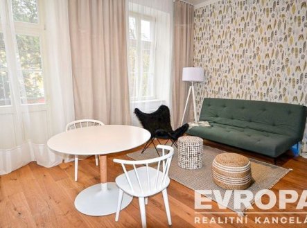 Pronájem bytu, 1+kk, 32 m²
