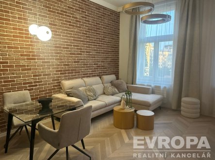 Pronájem bytu, 2+kk, 55 m²